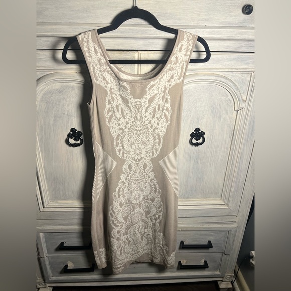 Yoana Baraschi Dresses & Skirts - Yoana Baraschi Tan & Cream Knit Bodycon Embroidered Sweater Dress